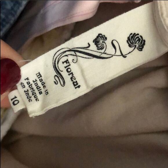 ANTHROPOLOGIE From The Meadow Cream White Floral Ruffle Appliqué Tank Blouse 10 - Picture 9 of 9